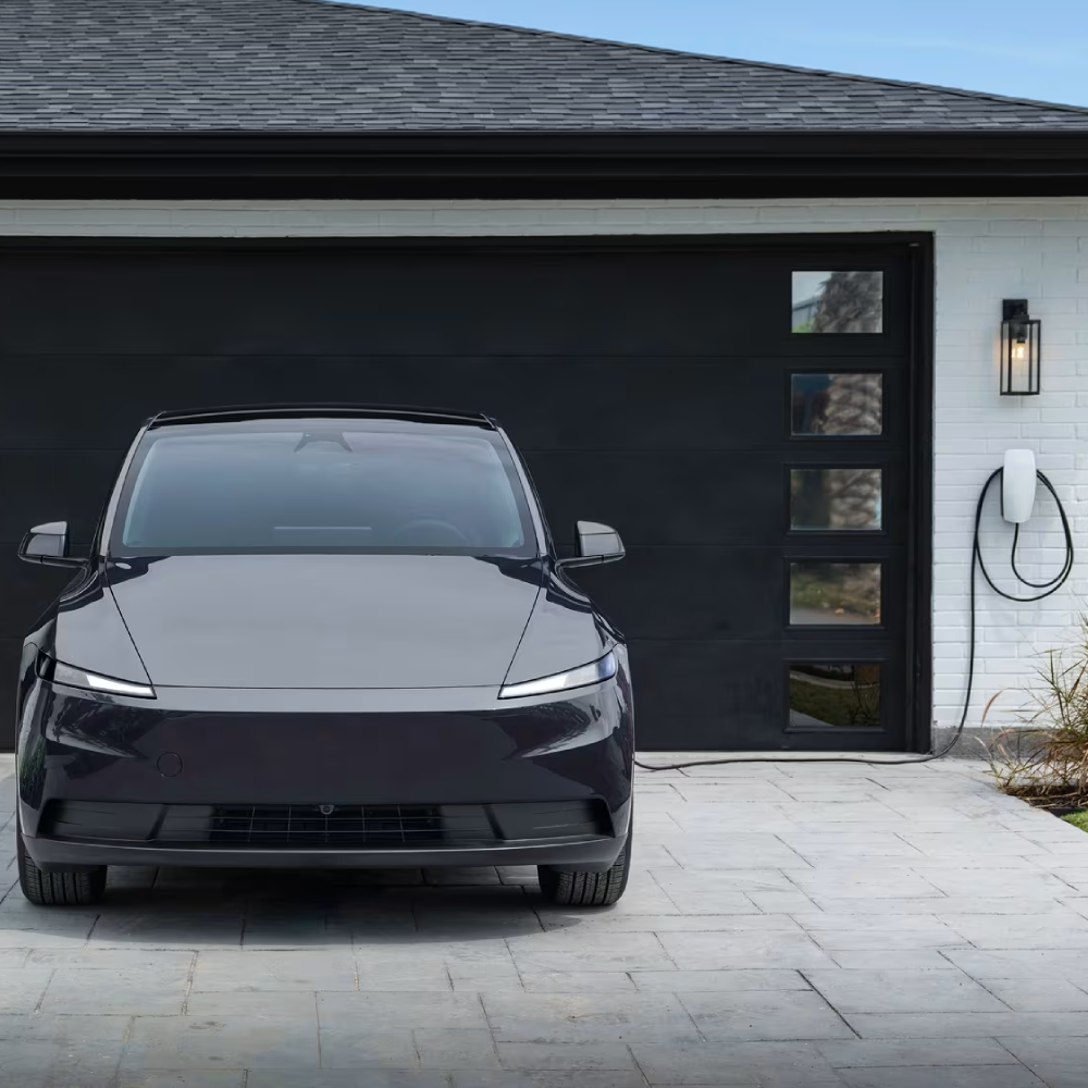 Autolader voor thuis van Tesla met installatie.