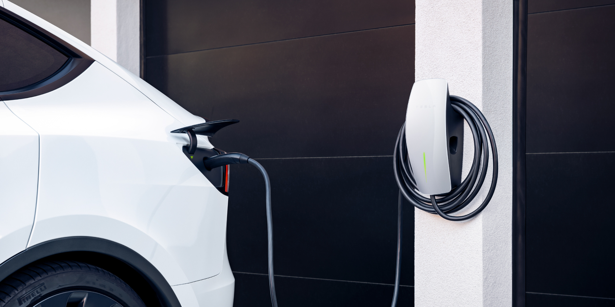 Elektrische auto opladen bij een thuislader