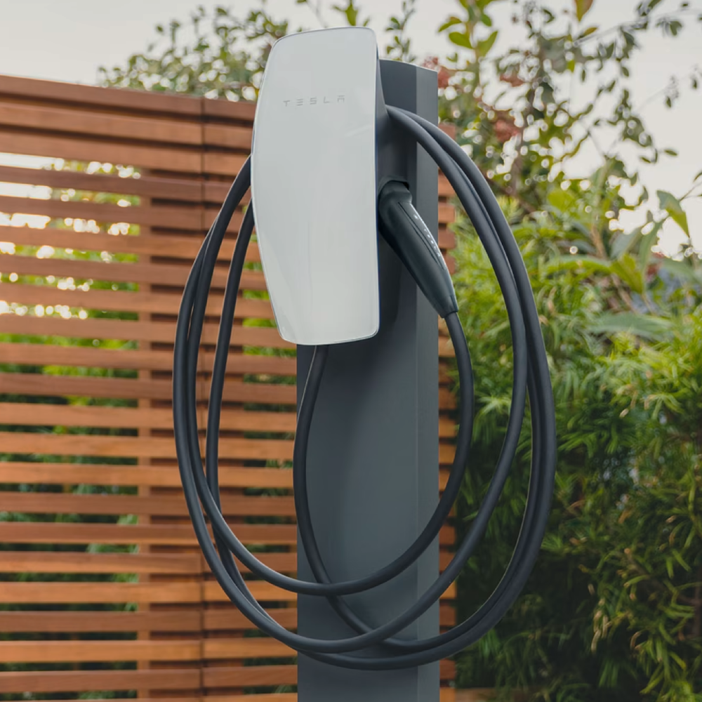 Tesla wall connector oplaadpaal voor thuis een Tesla auto opladen.