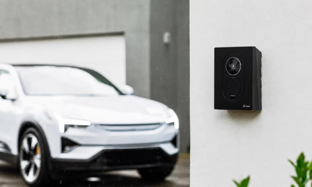 Zaptec Go 2 laadpaal thuis geïnstalleerd, slimme laadoplossing voor elektrische auto's met snel en veilig laden aan huis