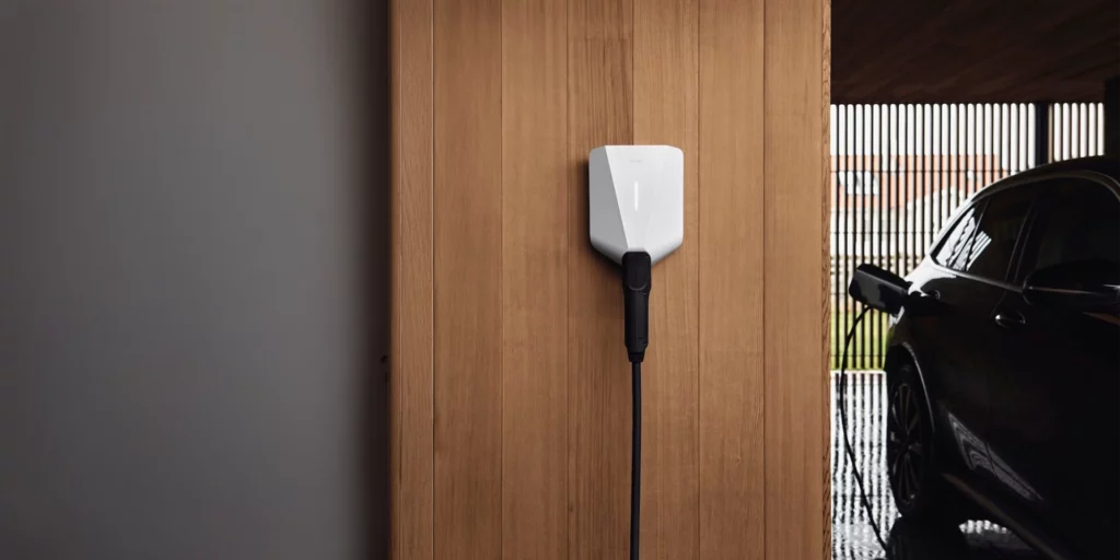 Easee Charge Up slimme en makkelijk te gebruiken laadstation voor thuis elektrische auto laden.